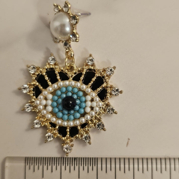 Evil Eye Heart Beaded Earrings - Picture 6 of 6